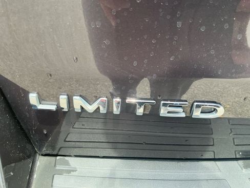Used 2024 Ford Expedition Limited AWD/4WD image 20