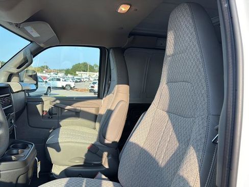 New 2025 Chevrolet Express 2500 w/ Enhanced Convenience Package image 12