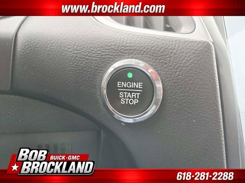 Used 2023 Ford Edge SEL image 30