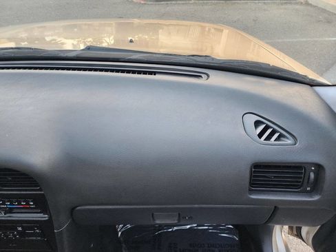 Used 1994 Nissan Maxima SE image 27