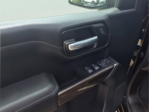 Used 2021 Chevrolet Silverado 1500 LT AWD/4WD image 9