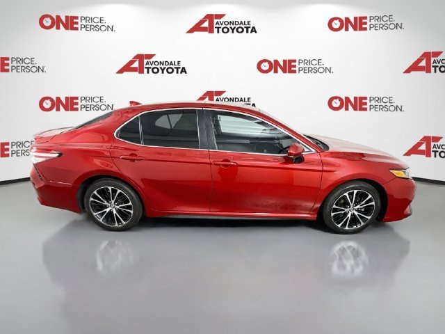 Certified 2020 Toyota Camry SE w/ Blackout Package FWD image 9