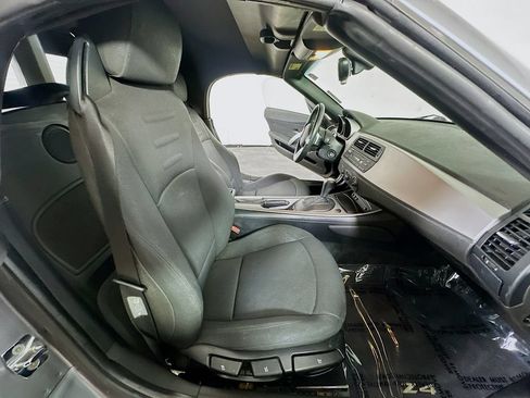 Used 2008 BMW Z4 3.0i RWD image 10