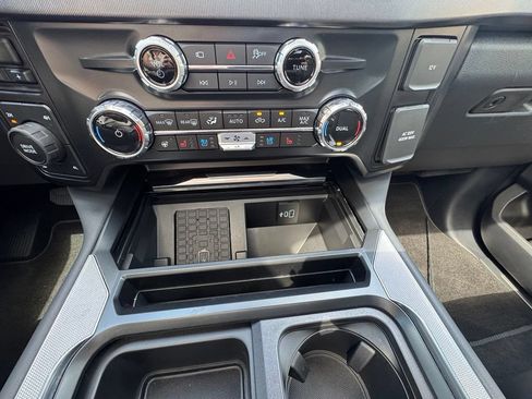 Used 2026 Ford F250 Platinum AWD/4WD image 32