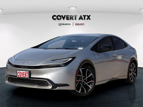 Used 2024 Toyota Prius Prime image 2