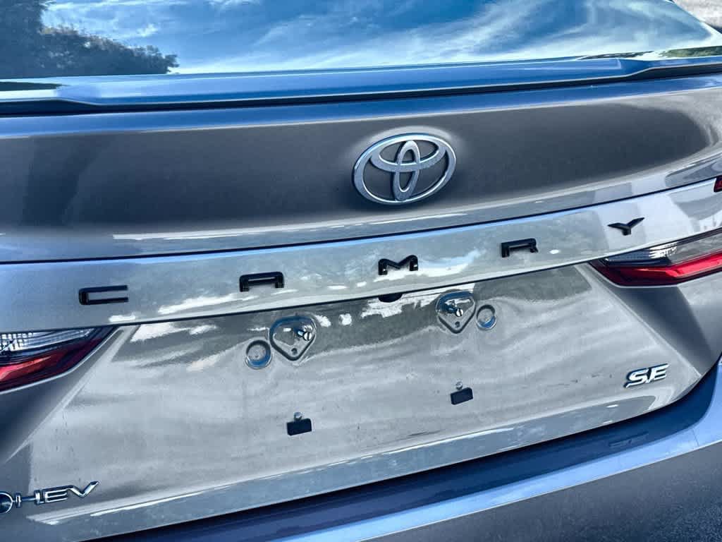 Used 2025 Toyota Camry SE w/ Convenience Package FWD image 10