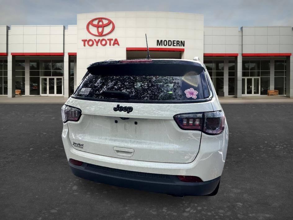 Used 2020 Jeep Compass Latitude FWD image 24