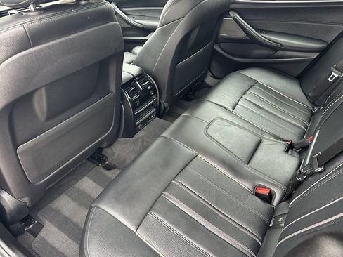 Used 2023 BMW 540i w/ M Sport Package RWD image 12
