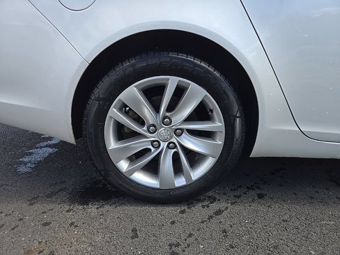 Used 2016 Buick Regal Premium FWD image 10