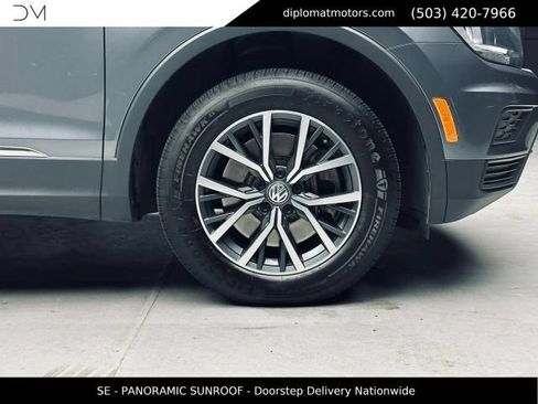 Used 2020 Volkswagen Tiguan SE w/ Panoramic Sunroof Package AWD/4WD image 44