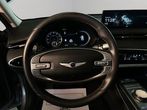 Used 2025 Genesis GV70 2.5T image 13