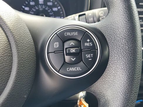 Used 2020 Kia Soul LX FWD image 19