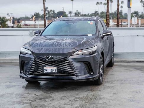 Used 2024 Lexus RX 350h w/ Kick Sensor & Tow Package AWD/4WD image 4