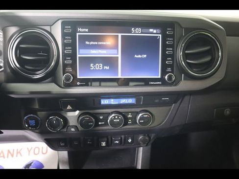 Used 2022 Toyota Tacoma TRD Off-Road AWD/4WD image 24