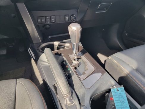 Used 2018 Toyota RAV4 SE w/ Power Extra Value Package image 36