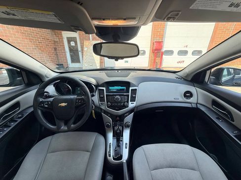 Used 2015 Chevrolet Cruze LT FWD image 24