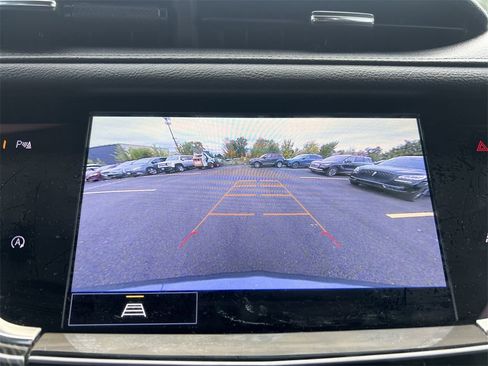 Used 2021 Cadillac XT6 Premium Luxury image 30