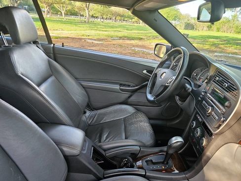 Used 2007 Saab 9-3 2.0T w/ Premium 17 Pkg image 14