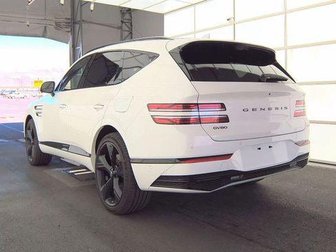 Used 2026 Genesis GV80 3.5T Prestige image 3