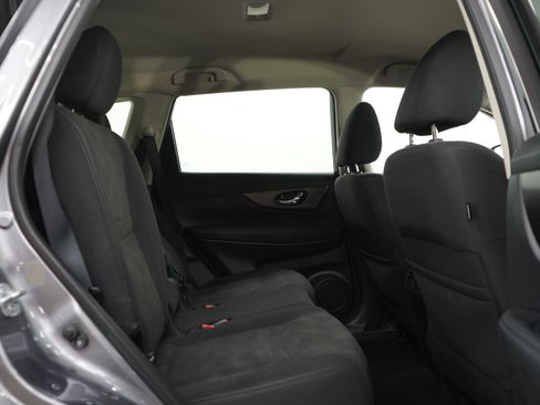 Used 2016 Nissan Rogue SV AWD/4WD image 12
