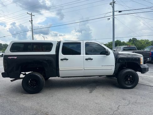 Used 2010 Chevrolet Silverado 1500 LT AWD/4WD image 7