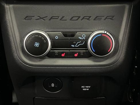 Used 2025 Ford Explorer ST-Line w/ Premium Package image 37