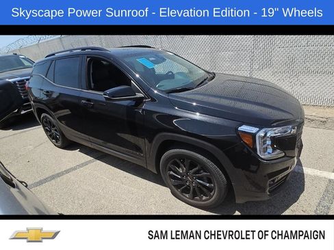 Used 2024 GMC Terrain SLT w/ Elevation Edition FWD image 1