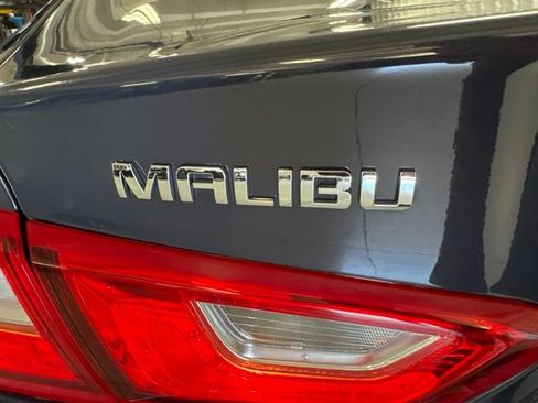 Used 2025 Chevrolet Malibu LT FWD image 38