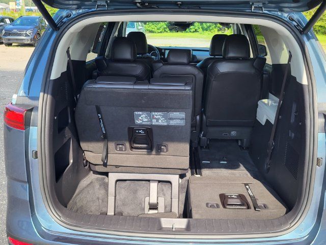 Certified 2024 Kia Carnival EX FWD image 4