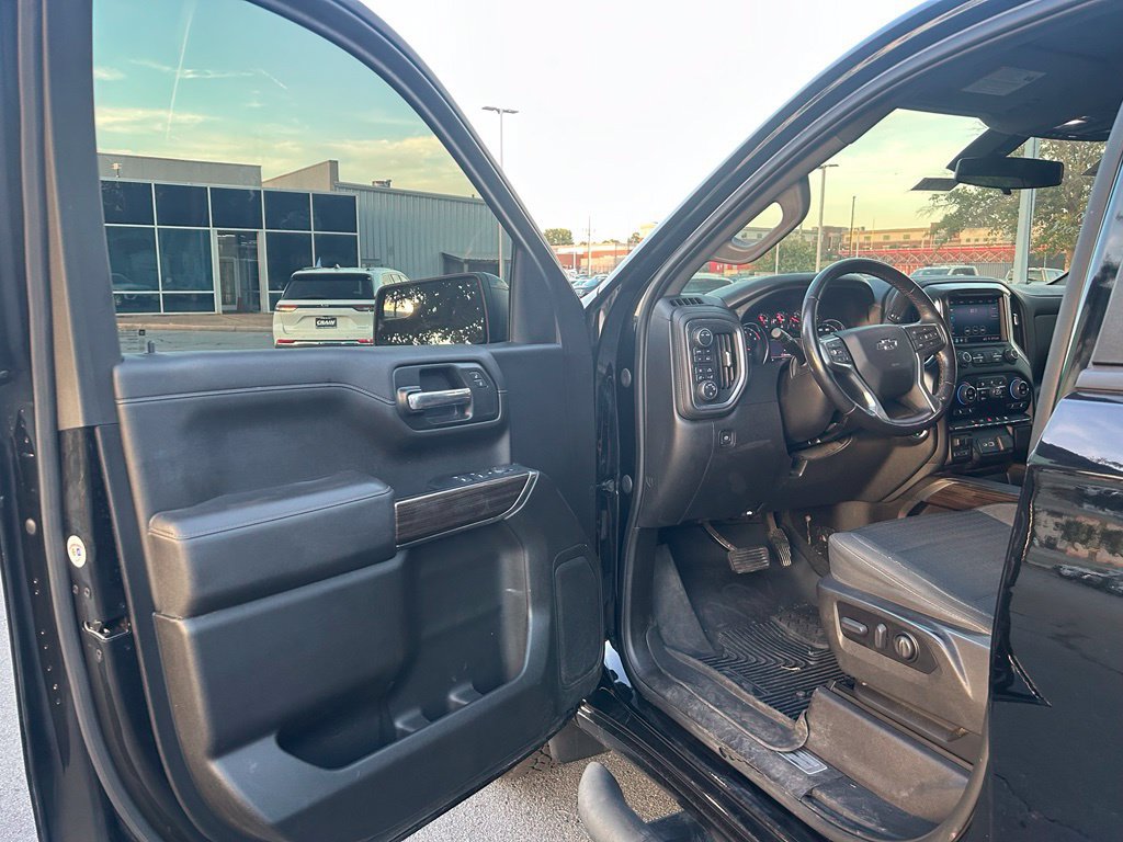 Used 2021 Chevrolet Silverado 1500 RST w/ Redline Edition AWD/4WD image 10