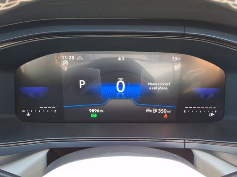 Certified 2024 Volkswagen Taos SE image 20