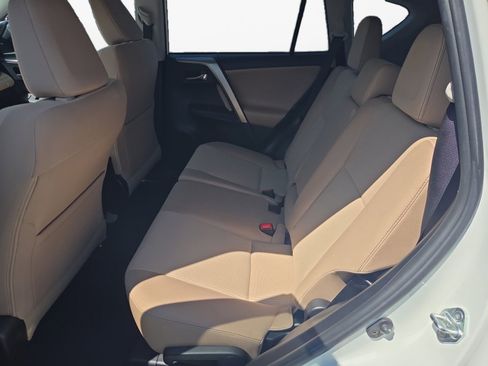 Used 2015 Toyota RAV4 XLE image 16