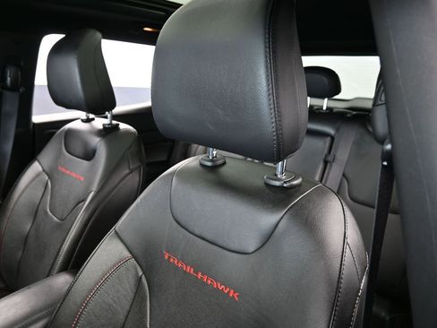 Used 2023 Jeep Compass Trailhawk w/ Trailhawk Elite Group image 17