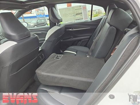 New 2026 Toyota Camry Hybrid w/ Multimedia Upgrade Package image 24