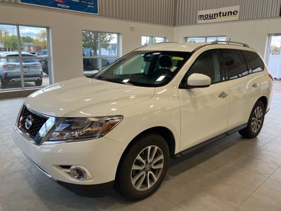 Used 2016 Nissan Pathfinder SV