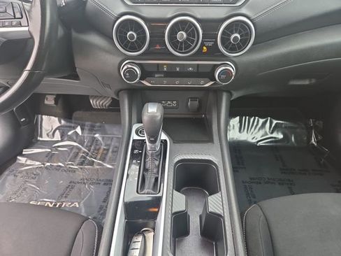 Used 2022 Nissan Sentra SV image 11