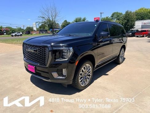Used 2023 GMC Yukon Denali Ultimate AWD/4WD image 3