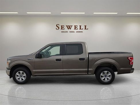 Used 2019 Ford F150 XLT image 2