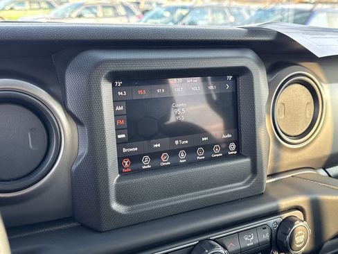 Used 2020 Jeep Gladiator Sport w/ Quick Order Package 24S image 22