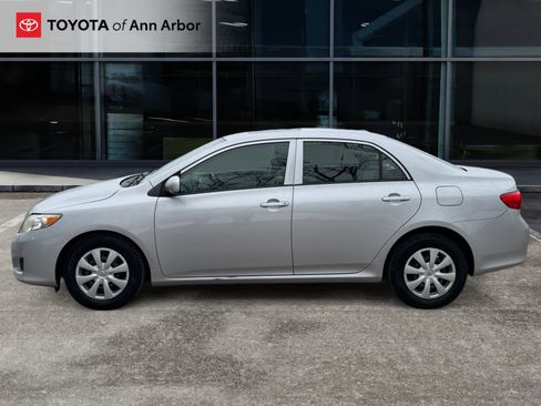 Used 2010 Toyota Corolla LE image 8