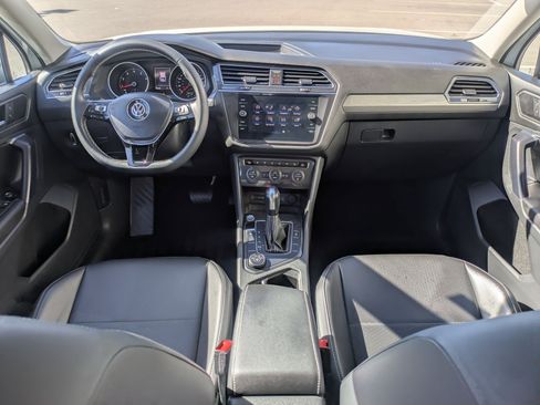 Used 2021 Volkswagen Tiguan SE w/ Panoramic Sunroof Package AWD/4WD image 31