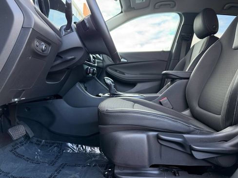 Used 2025 Buick Encore GX Preferred FWD image 25