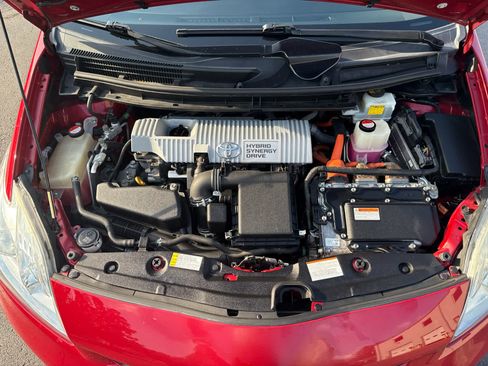 Used 2015 Toyota Prius Three FWD image 16