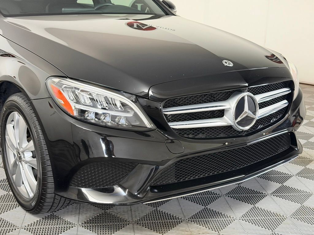 Used 2019 Mercedes-Benz C 300 4MATIC Sedan image 16