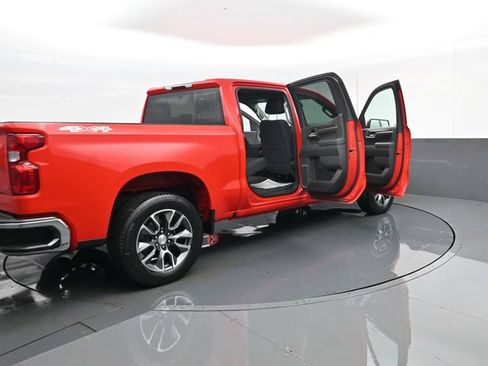 Used 2023 Chevrolet Silverado 1500 LT AWD/4WD image 29