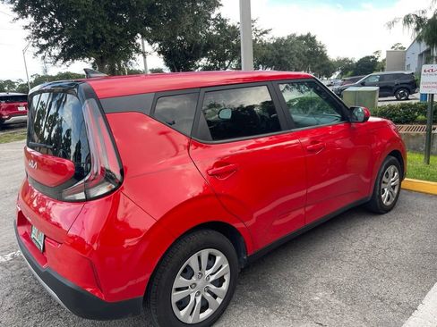 Used 2024 Kia Soul LX FWD image 16