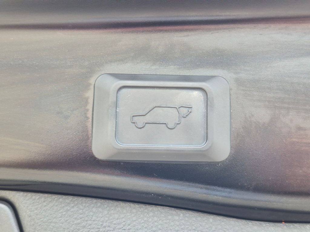 Used 2023 Toyota RAV4 XLE w/ Convenience Package AWD/4WD image 37