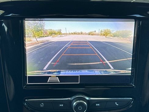 Used 2023 Chevrolet Traverse LT FWD image 32