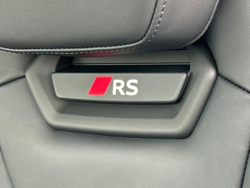 New 2026 Audi RS e-tron GT Base image 18