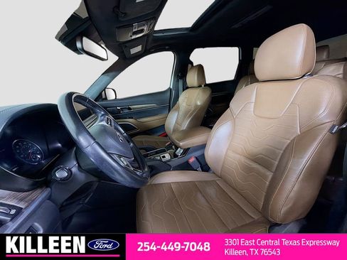 Used 2020 Kia Telluride SX w/ SX Prestige Package AWD/4WD image 9